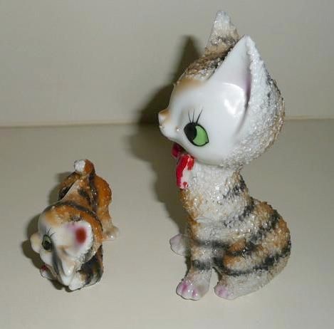 Vintage Proud Father & Daughter Cats *Japan Vintage Proud Father & Daughter Cats *Japan