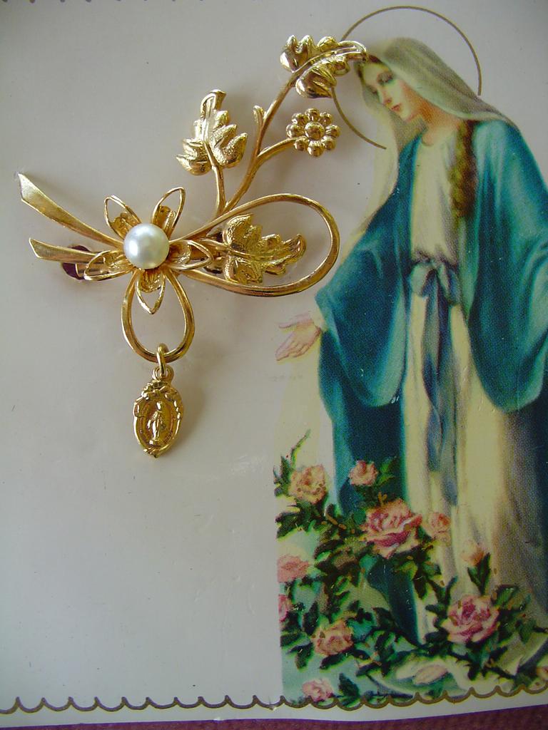 Miraculous Medal Pin on Card Miraculous Medal Pin on Card