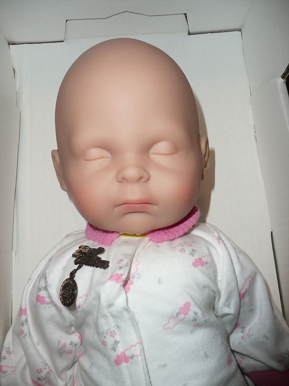 Zapf Creation 'JUST BORN SLEEPY' Baby doll *New in Box Zapf Creation 'JUST BORN SLEEPY' Baby doll *New in Box