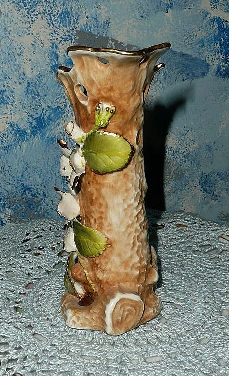 Pretty White Wild Flowers Pitcher Shaped Vase Pretty White Wild Flowers Pitcher Shaped Vase