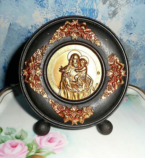 Beautiful 1930's St. Joseph Round Wood Picture *Signed Beautiful 1930's St. Joseph Round Wood Picture *Signed