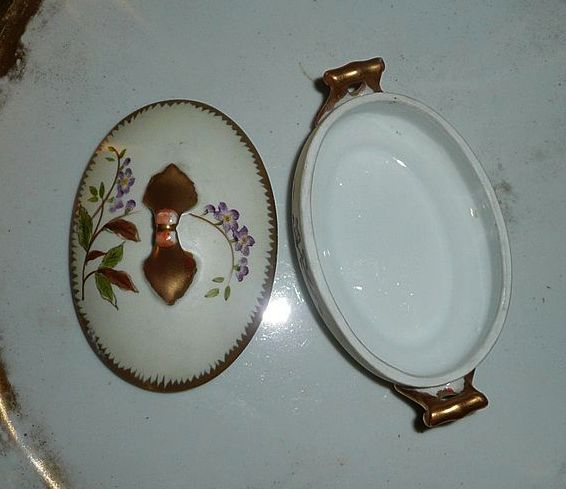 Pretty Hand-Painted Violets Oval Dish Pretty Hand-Painted Violets Oval Dish