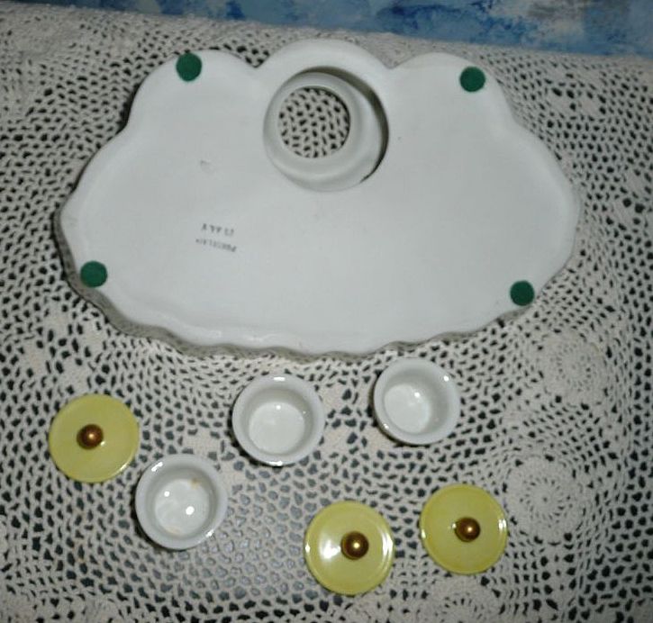 Vintage Italian Porcelain Yellow Inkwell Vintage Italian Porcelain Yellow Inkwell