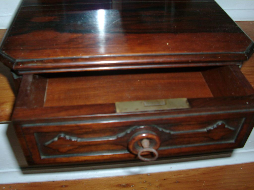 19th c. Rosewood Hall Shelf Vitrine with Mirror - Wall Bracket 19th c. Rosewood Hall Shelf Vitrine with Mirror - Wall Bracket