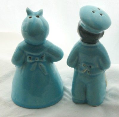 Vintage Mammy & Pappy Salt & Pepper Shakers in Blue Vintage Mammy & Pappy Salt & Pepper Shakers in Blue
