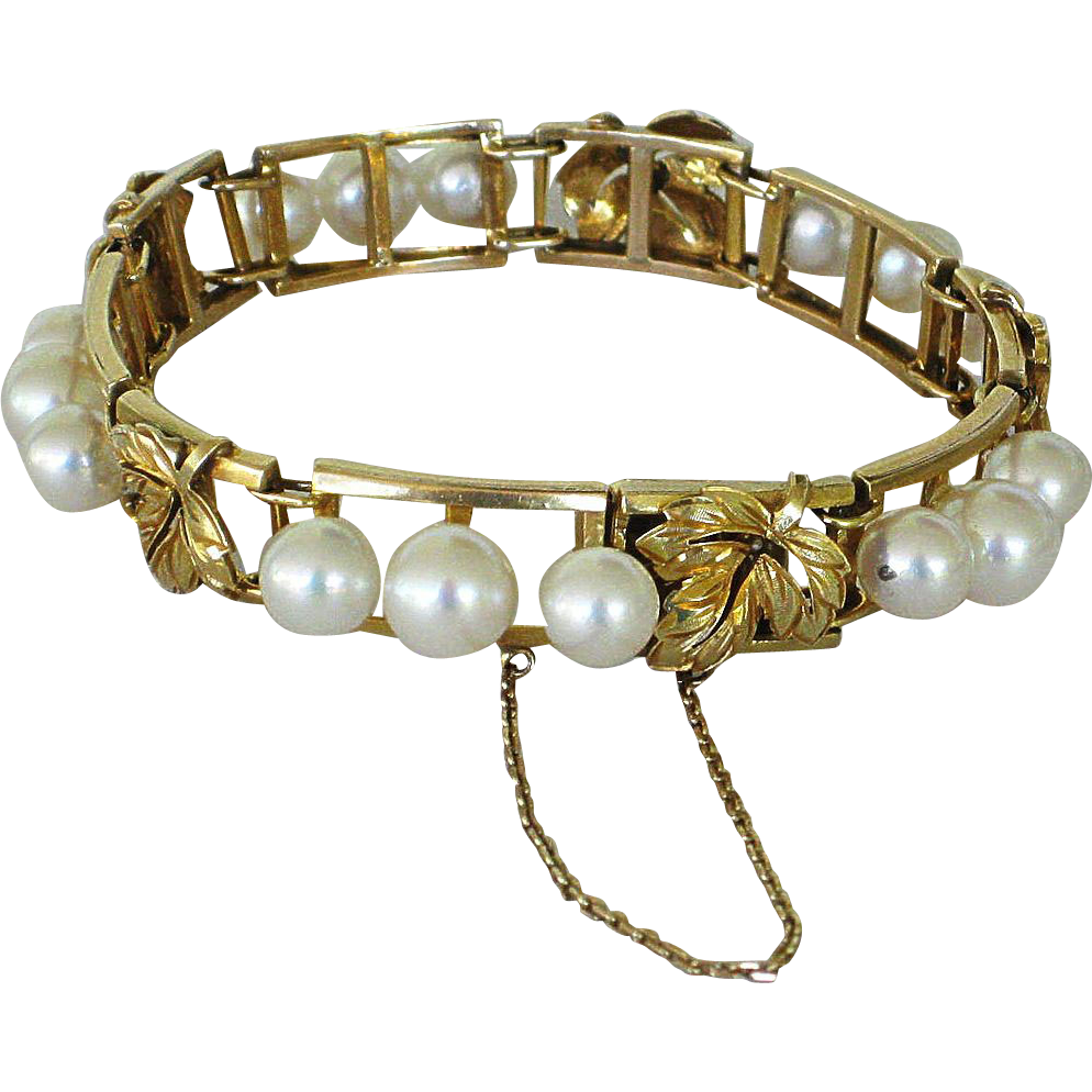 Vintage Estate 14K Gold and Pearl Bracelet Grape Leaf Motif Vintage Estate 14K Gold and Pearl Bracelet Grape Leaf Motif