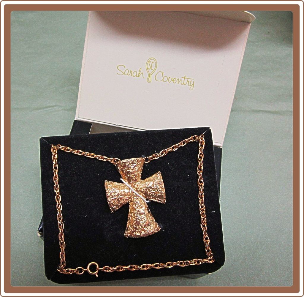 Large Cross Pendant Golden Splendor Sarah Coventry Large Cross Pendant Golden Splendor Sarah Coventry