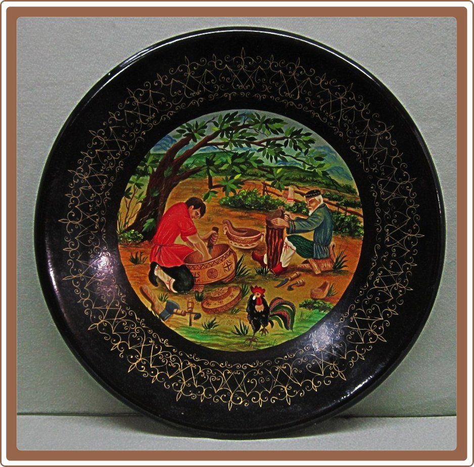 Russian Handpainted Lacquer Paper Mache Plate Wood Carvers Russian Handpainted Lacquer Paper Mache Plate Wood Carvers