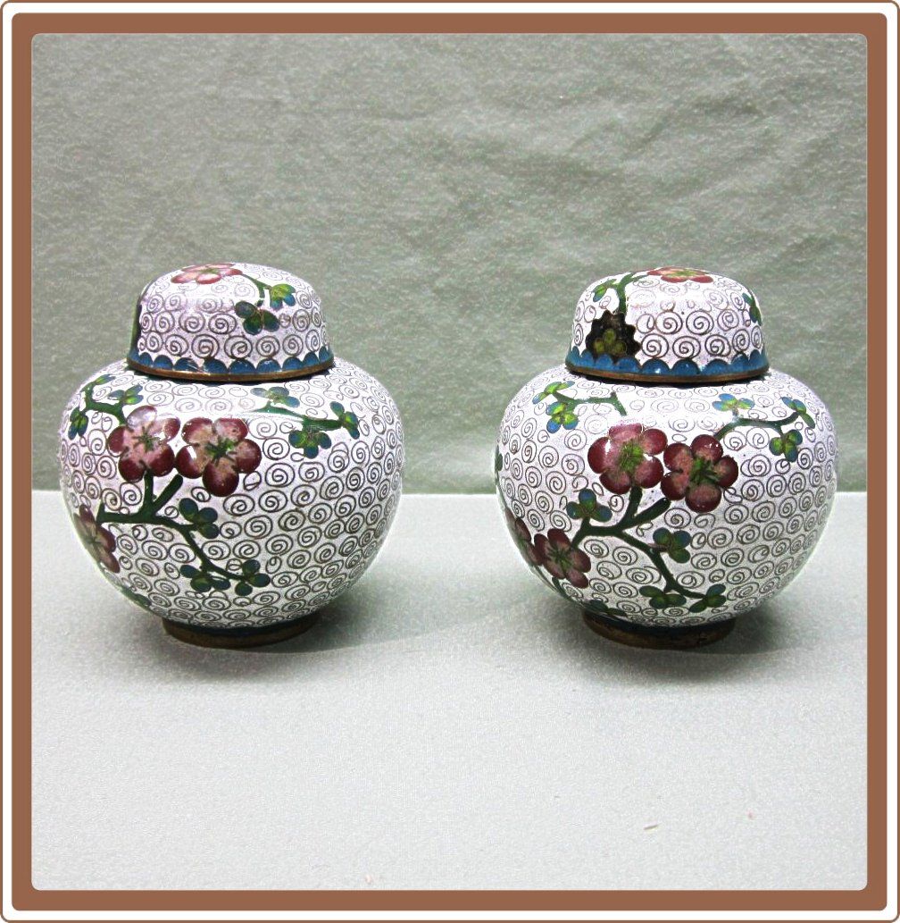 Chinese Cloisonne Pair Covered Jars Original Case Chinese Cloisonne Pair Covered Jars Original Case