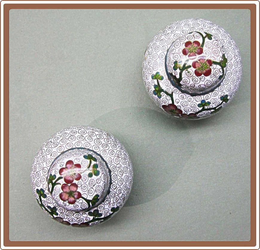 Chinese Cloisonne Pair Covered Jars Original Case Chinese Cloisonne Pair Covered Jars Original Case