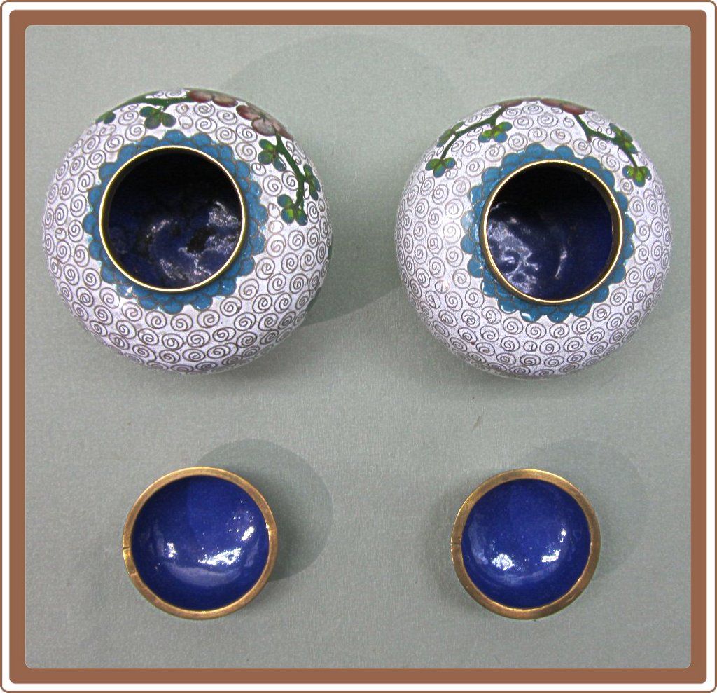 Chinese Cloisonne Pair Covered Jars Original Case Chinese Cloisonne Pair Covered Jars Original Case