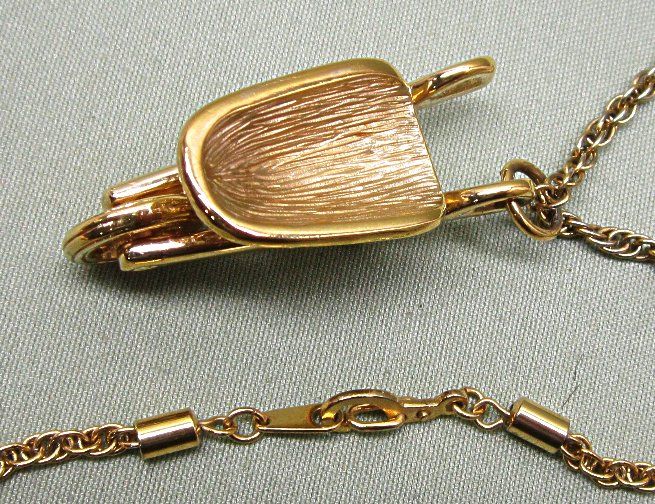 Vintage Swarovski Rhinestone Wheelbarrow Charm Pendant Vintage Swarovski Rhinestone Wheelbarrow Charm Pendant