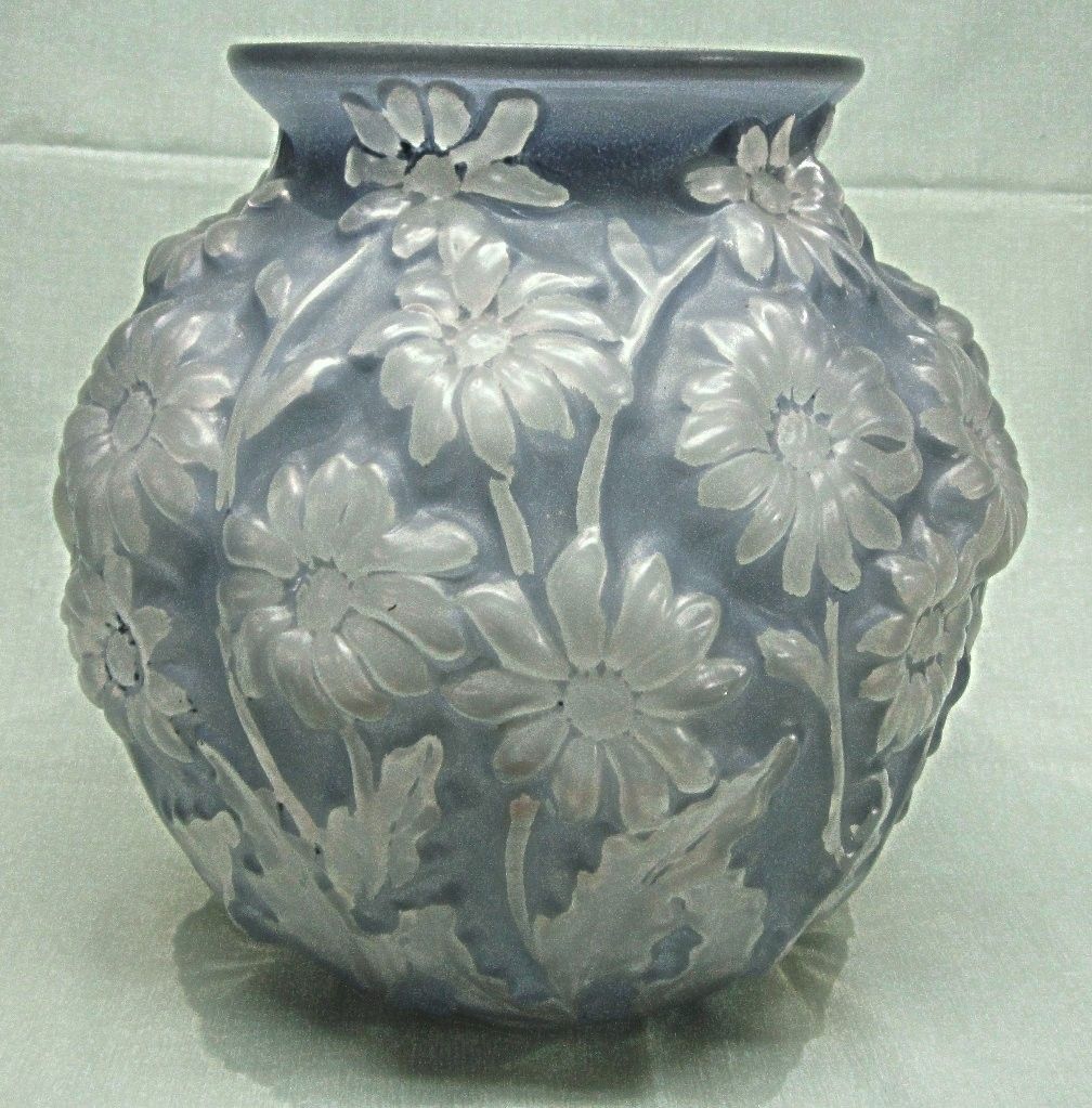 Phoenix Glass Blue Puffy Daisy Large Bowl Vase Phoenix Glass Blue Puffy Daisy Large Bowl Vase