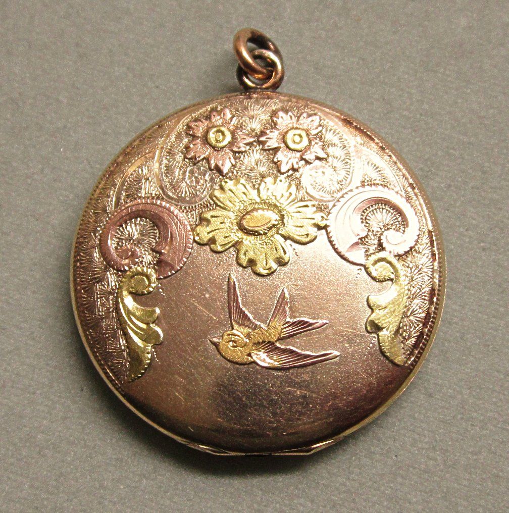 Old Elgin American Gold Shell Locket Birds and Flowers Old Elgin American Gold Shell Locket Birds and Flowers