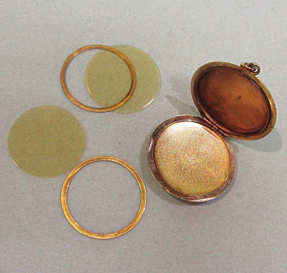 Old Elgin American Gold Shell Locket Birds and Flowers Old Elgin American Gold Shell Locket Birds and Flowers