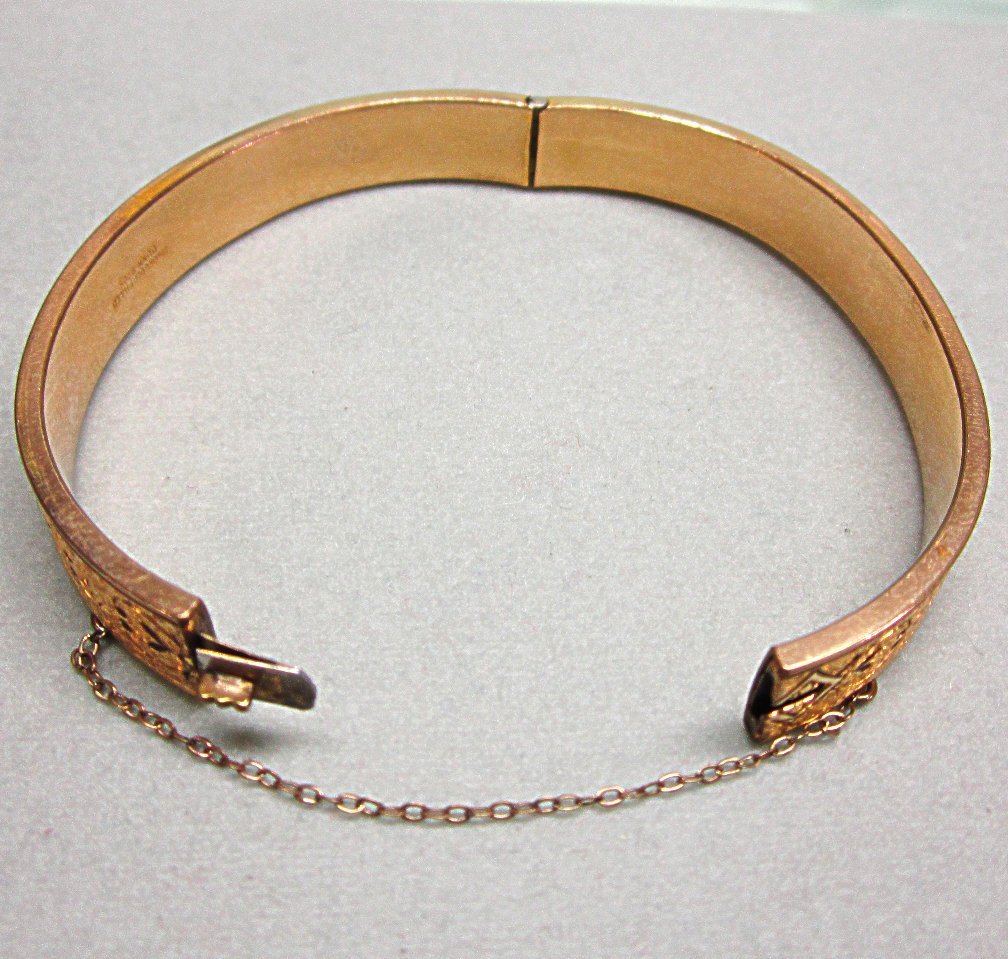 Dunn Brothers Taille d'epargne Gold Filled Hinged Bracelet Dunn Brothers Taille d'epargne Gold Filled Hinged Bracelet