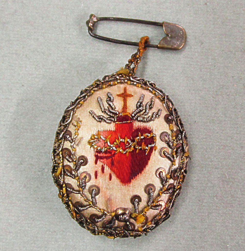 Very Old French Silk Embroidered Medal Scapular Sacred Heart of Jesus Very Old French Silk Embroidered Medal Scapular Sacred Heart of Jesus
