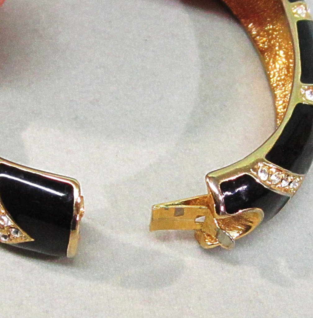 Vintage Giorgio Panther Black Enamel Rhinestone Hinged Bracelet Vintage Giorgio Panther Black Enamel Rhinestone Hinged Bracelet