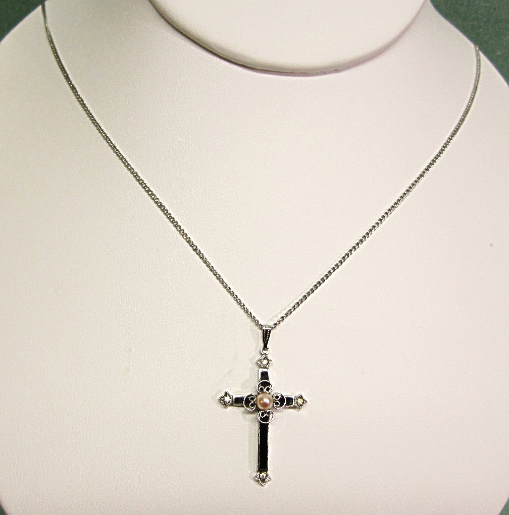 Vintage Sterling Silver Enamel and Cultured Pearl Cross Pendant Vintage Sterling Silver Enamel and Cultured Pearl Cross Pendant