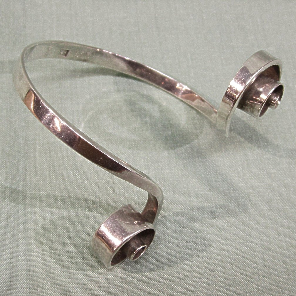 Dublin Ireland Sterling Silver Coiled Bracelet 1917 Dublin Ireland Sterling Silver Coiled Bracelet 1917