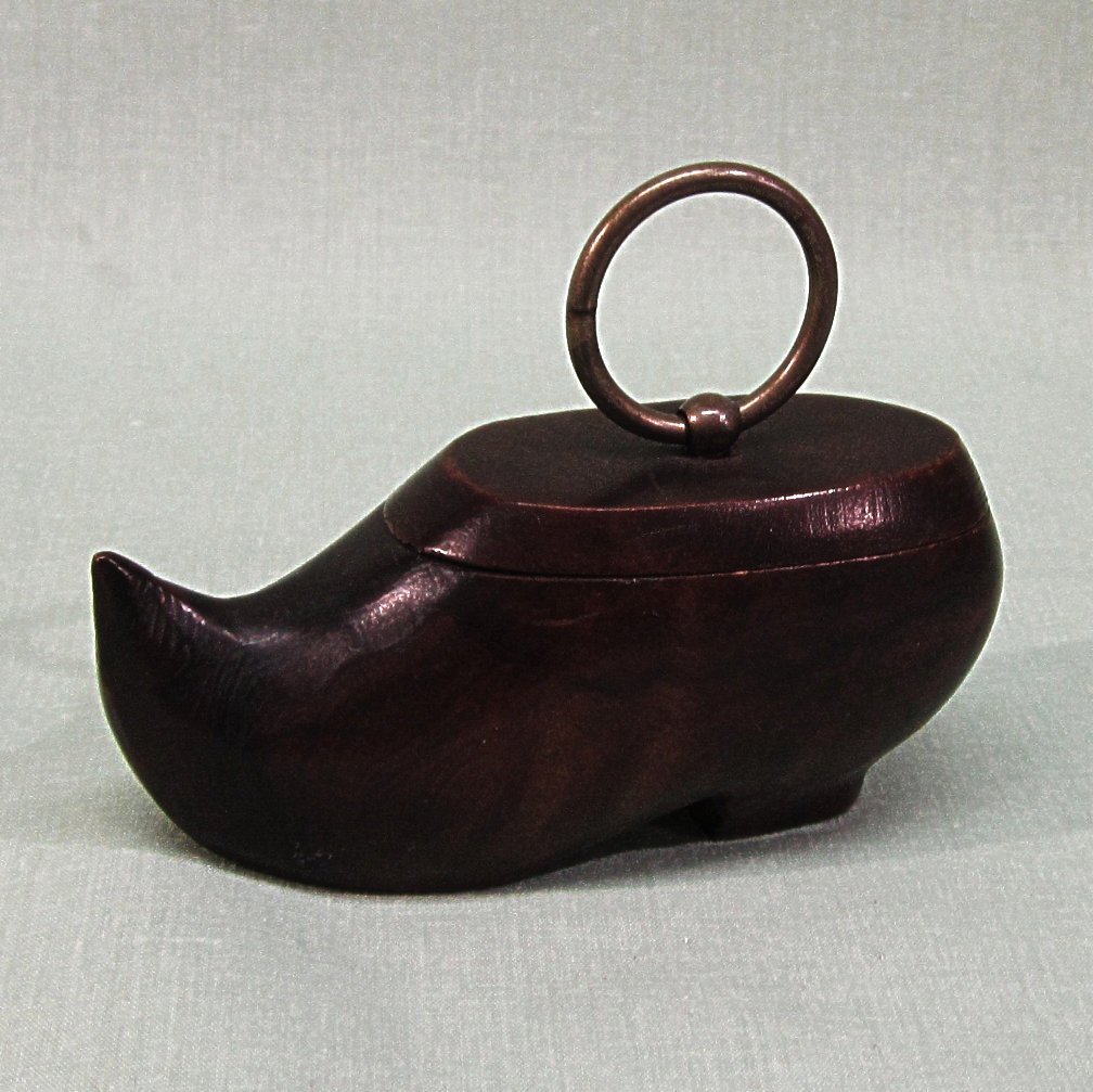 Antique Wood Elf Shoe Snuff Box Treenware Antique Wood Elf Shoe Snuff Box Treenware