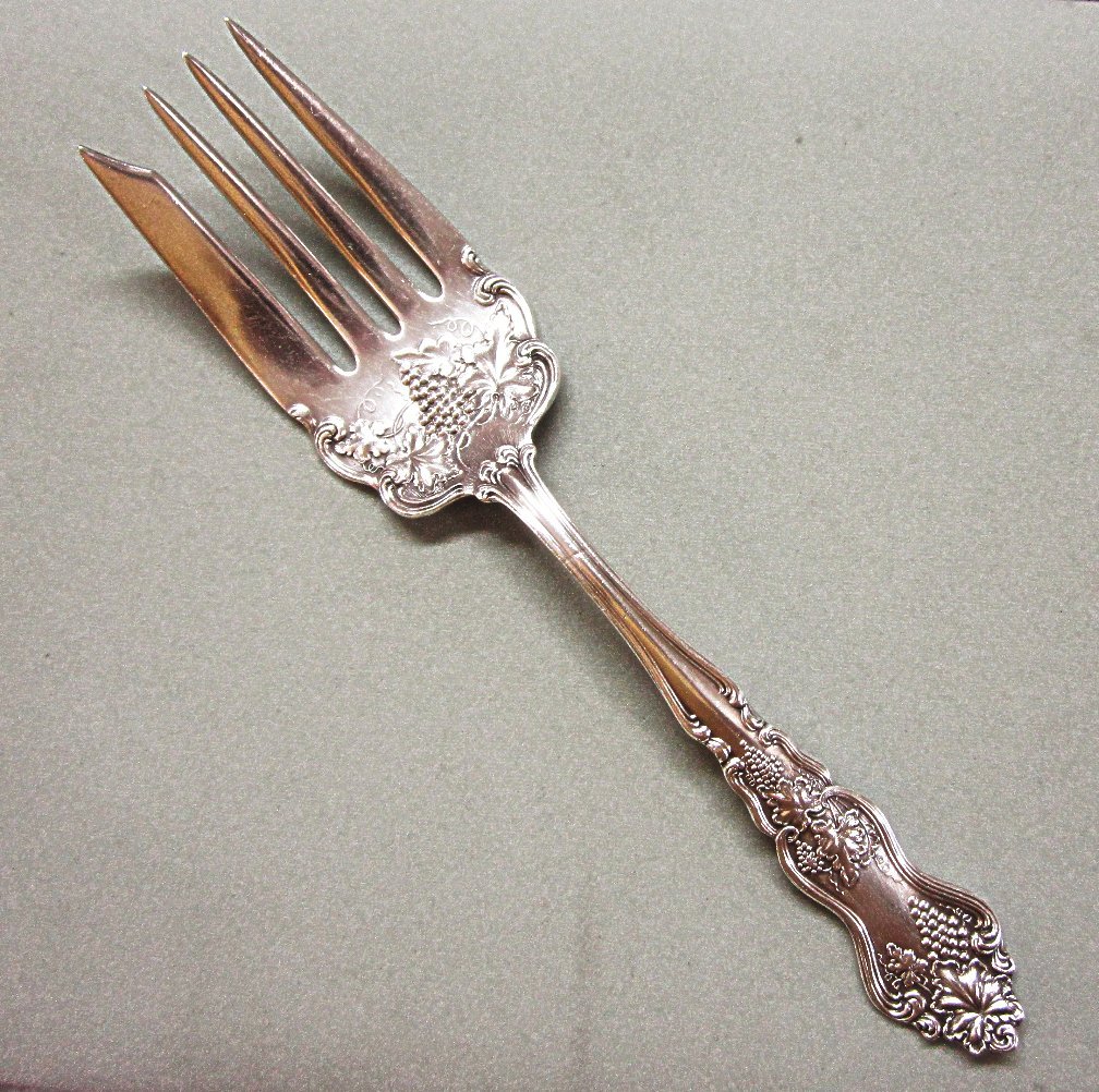 International Silver Moselle Grape Cold Meat Fork Serving Piece International Silver Moselle Grape Cold Meat Fork Serving Piece