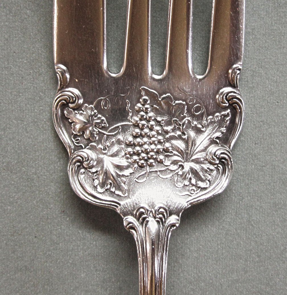 International Silver Moselle Grape Cold Meat Fork Serving Piece International Silver Moselle Grape Cold Meat Fork Serving Piece