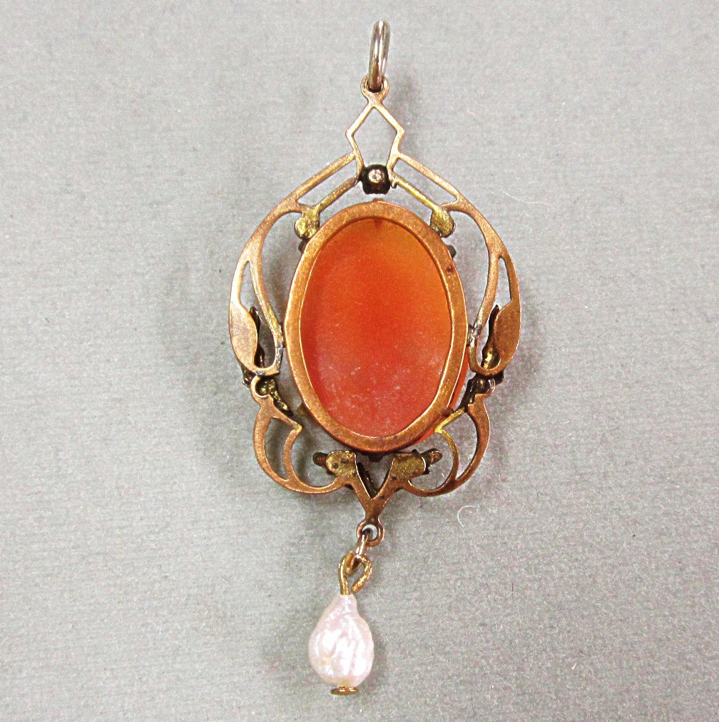 Carved Shell Cameo Lavaliere Pendant Pearl Drop Carved Shell Cameo Lavaliere Pendant Pearl Drop