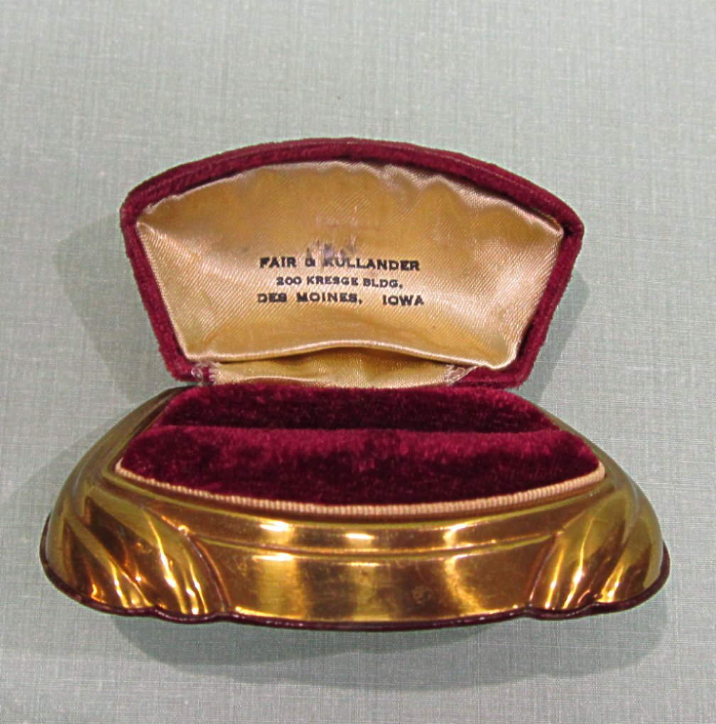 Velvet Ring Box Jewelry Store Velvet Ring Box Jewelry Store