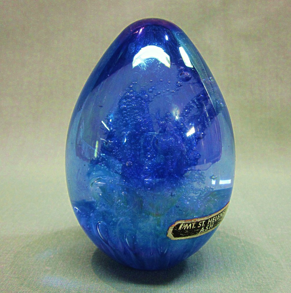 Jacob Glassworks Paperweight Mt St Helens Ash Egg Blue Jacob Glassworks Paperweight Mt St Helens Ash Egg Blue