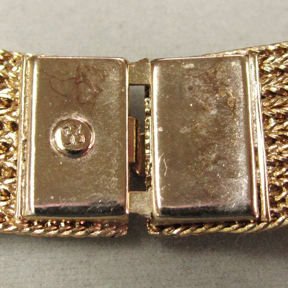 Goldtone Mesh Designer Bib Necklace Goldtone Mesh Designer Bib Necklace