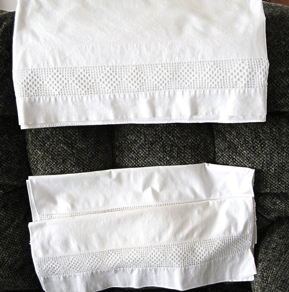 Vintage Crochet Insert Sheet and Pillowcase Set Vintage Crochet Insert Sheet and Pillowcase Set