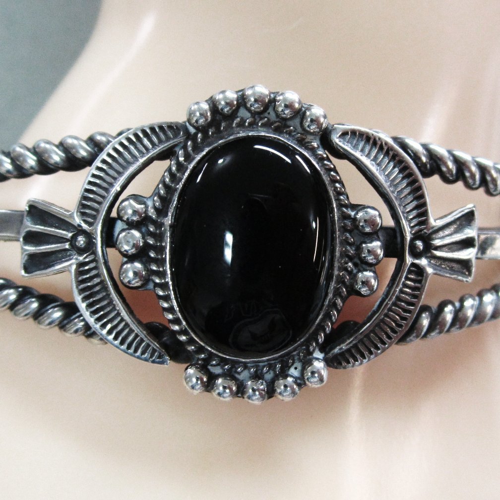 Sterling Onyx Cuff Bracelet Navajo D Reeves Sterling Onyx Cuff Bracelet Navajo D Reeves