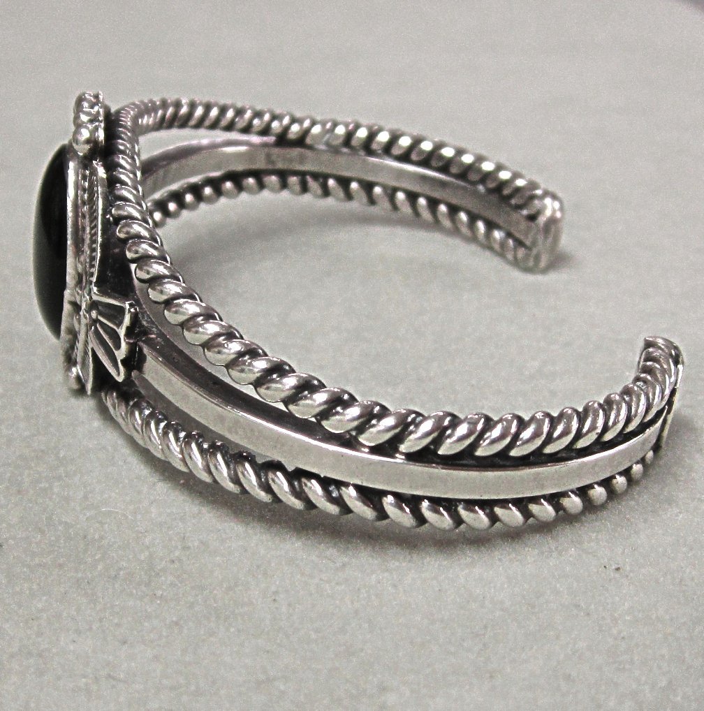 Sterling Onyx Cuff Bracelet Navajo D Reeves Sterling Onyx Cuff Bracelet Navajo D Reeves