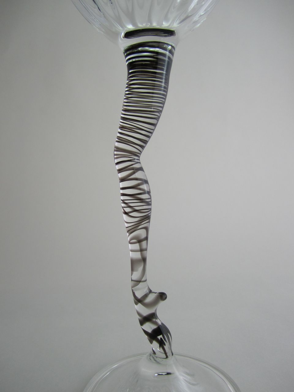 Marilyn Monroe's Leg Cocktail Glass Black Marilyn Monroe's Leg Cocktail Glass Black