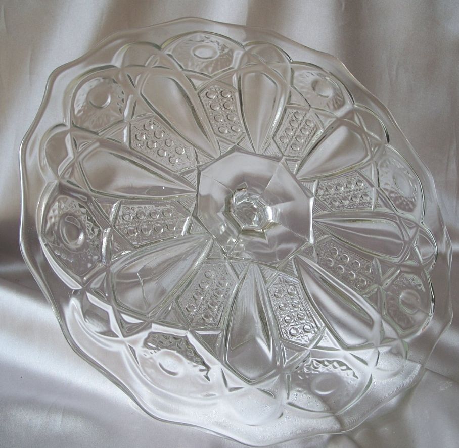 Beautiful Vintage Crystal Glass Cake Stand Beautiful Vintage Crystal Glass Cake Stand