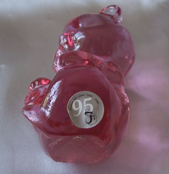 Fenton Art Glass Pink Bear Fenton Art Glass Pink Bear