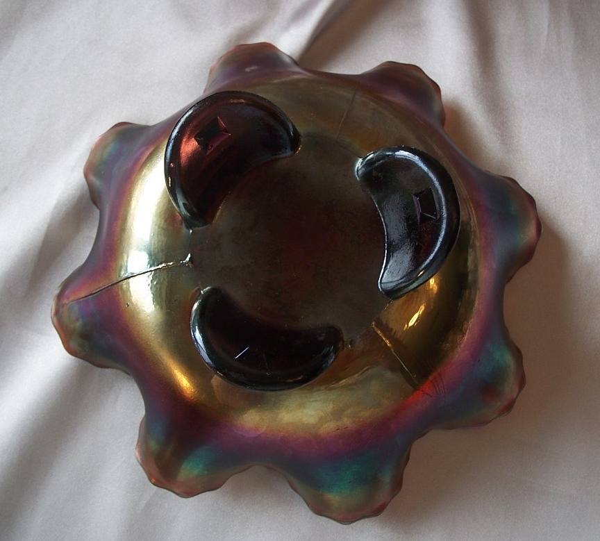 Northwood Grapes and Cable Amethyst Carnival Glass Bowl Northwood Grapes and Cable Amethyst Carnival Glass Bowl