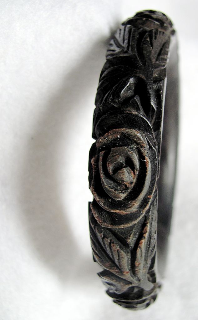 Vintage Victorian Carved and Dyed Oak Bog RARE Tube Bangle Vintage Victorian Carved and Dyed Oak Bog RARE Tube Bangle