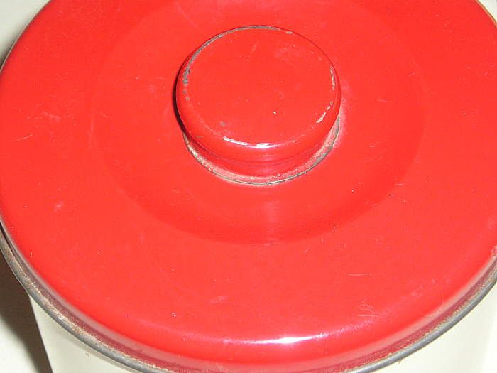 Vintage Set Of 4 Metal Canisters with Red & Yellow ROSES Vintage Set Of 4 Metal Canisters with Red & Yellow ROSES