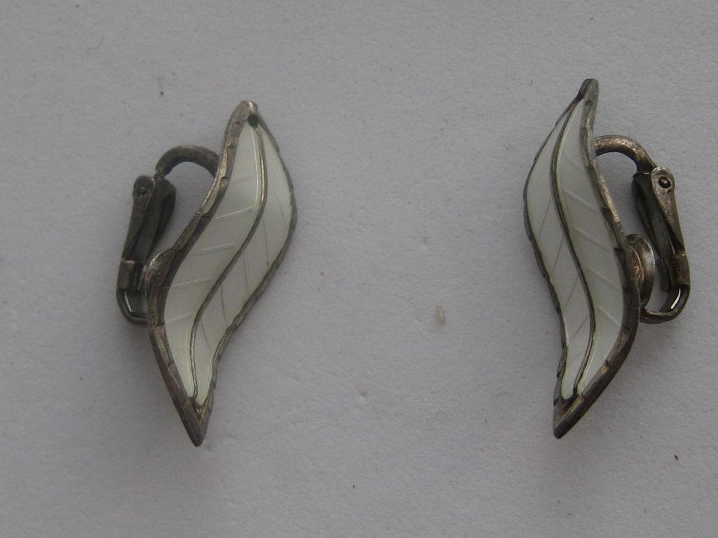 Sterling Enamel Norway Ivar Holt Modernist "Leaf " Necklace Earrings Stunning Sterling Enamel Norway Ivar Holt Modernist "Leaf " Necklace Earrings Stunning