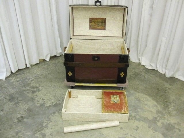 Antique Hump Back Steamer Trunk or Chest in Great Condition Xtra Nice Interior Antique Hump Back Steamer Trunk or Chest in Great Condition Xtra Nice Interior
