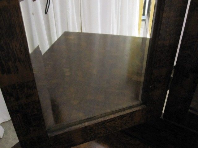 Antique 4 Drawer Tiger Oak Style Dresser w Tri-Fold Mirror Great Condition Antique 4 Drawer Tiger Oak Style Dresser w Tri-Fold Mirror Great Condition