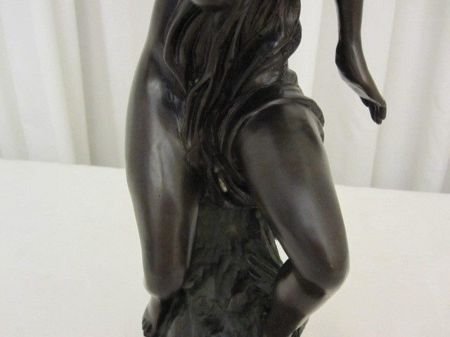 Antique Bronze 20th Century Fairy Sculpture Signed 22 Woody 15 ½" Tall Nice Con Antique Bronze 20th Century Fairy Sculpture Signed 22 Woody 15 ½" Tall Nice Con