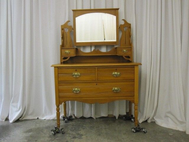 Antique Blond Maple Pennsylvania Dutch Style Vanity w Beveled Mirror Great Cond Antique Blond Maple Pennsylvania Dutch Style Vanity w Beveled Mirror Great Cond