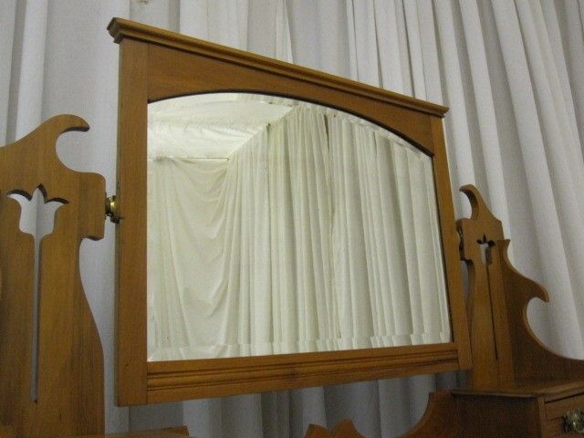 Antique Blond Maple Pennsylvania Dutch Style Vanity w Beveled Mirror Great Cond Antique Blond Maple Pennsylvania Dutch Style Vanity w Beveled Mirror Great Cond