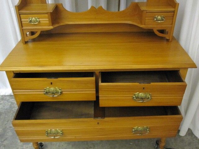Antique Blond Maple Pennsylvania Dutch Style Vanity w Beveled Mirror Great Cond Antique Blond Maple Pennsylvania Dutch Style Vanity w Beveled Mirror Great Cond