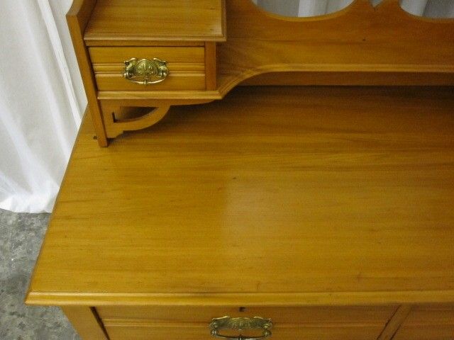 Antique Blond Maple Pennsylvania Dutch Style Vanity w Beveled Mirror Great Cond Antique Blond Maple Pennsylvania Dutch Style Vanity w Beveled Mirror Great Cond