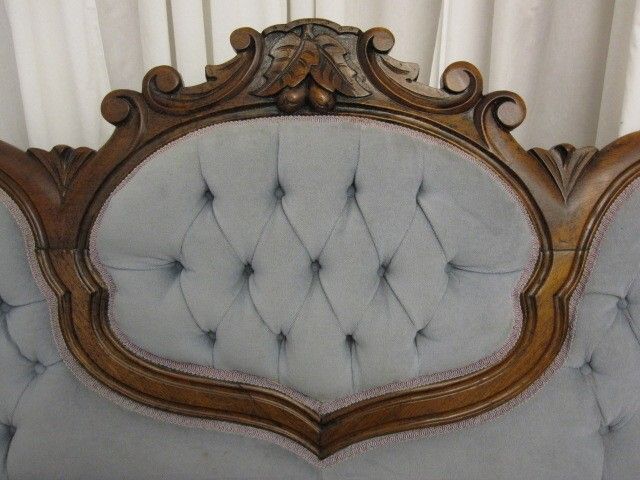 Extra Nice Condition Antique Cameo Back Sofa Victorian Style w Nice Upholstery Extra Nice Condition Antique Cameo Back Sofa Victorian Style w Nice Upholstery