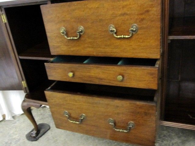 Antique Queen Anne Style 1/4 Sawn Walnut Buffet Server Claw Ball Feet VERY NICE Antique Queen Anne Style 1/4 Sawn Walnut Buffet Server Claw Ball Feet VERY NICE